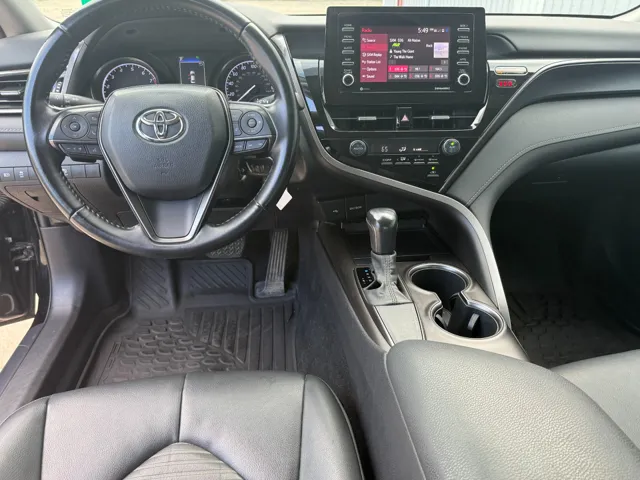 2021 Toyota Camry SE - Photo 13