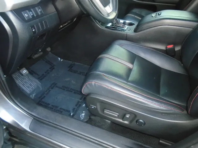 2019 Toyota Highlander SE - Photo 38