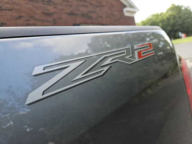 2019 Chevrolet Colorado ZR2 - Photo 12