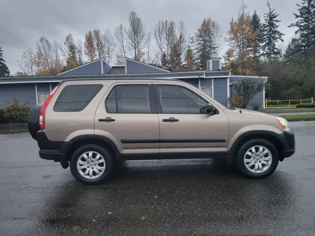 2005 Honda CR-V LX photo 3