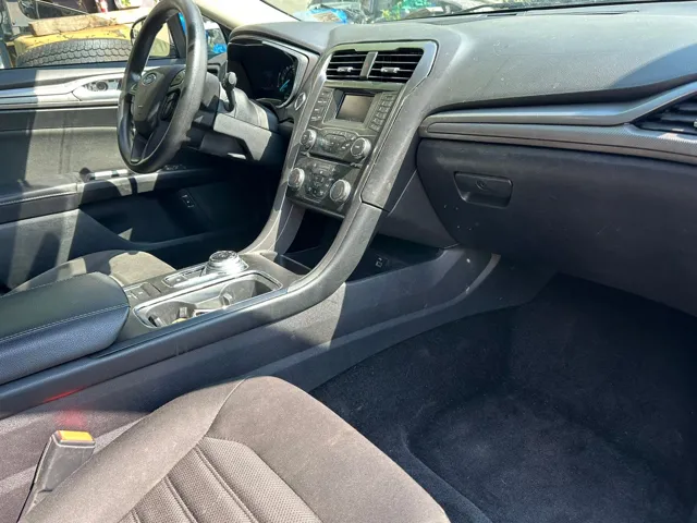2017 Ford Fusion SE Hybrid photo 9