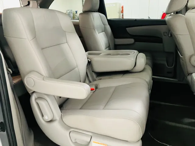 2012 Honda Odyssey EX-L photo 16