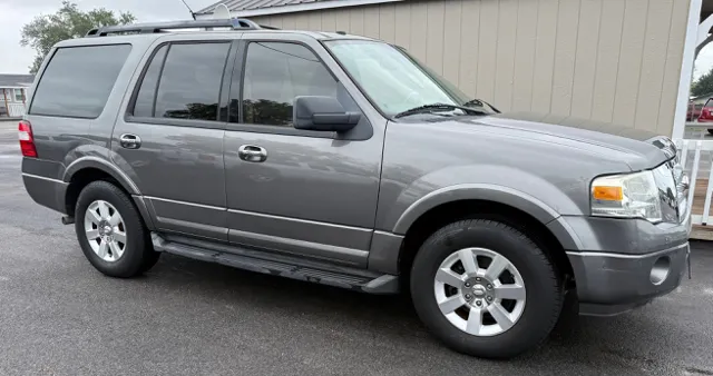2010 Ford Expedition's photo