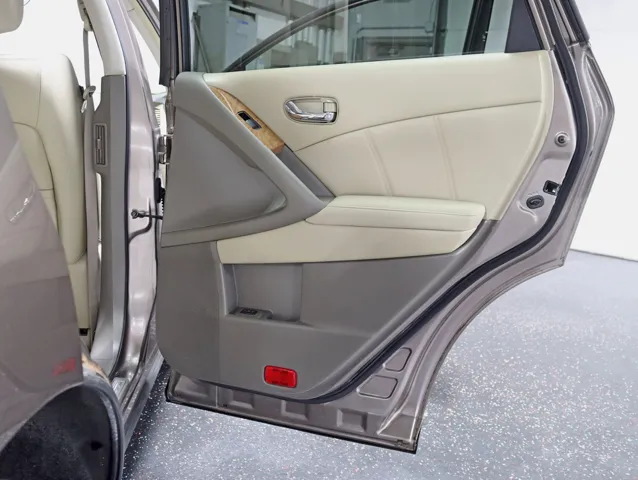 2011 Nissan Murano S photo 30