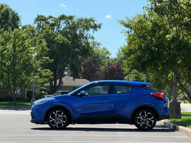 2021 Toyota C-HR XLE - Photo 8