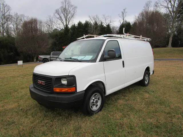 2016 GMC Savana Cargo Work Van's photo
