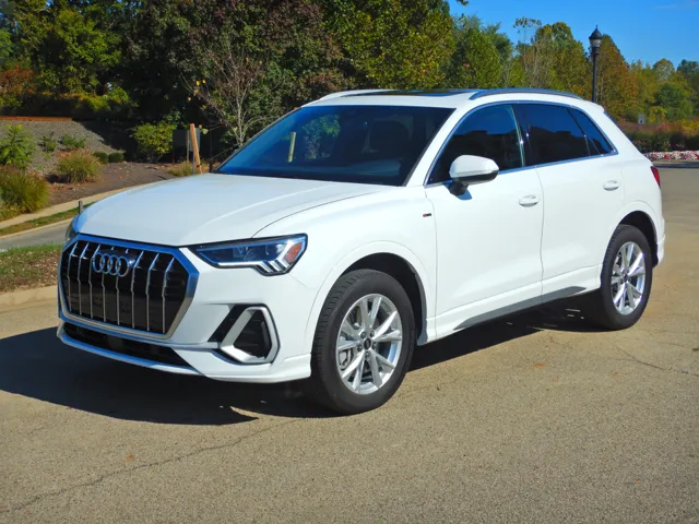 2025 Audi Q3 S Line Premium's photo