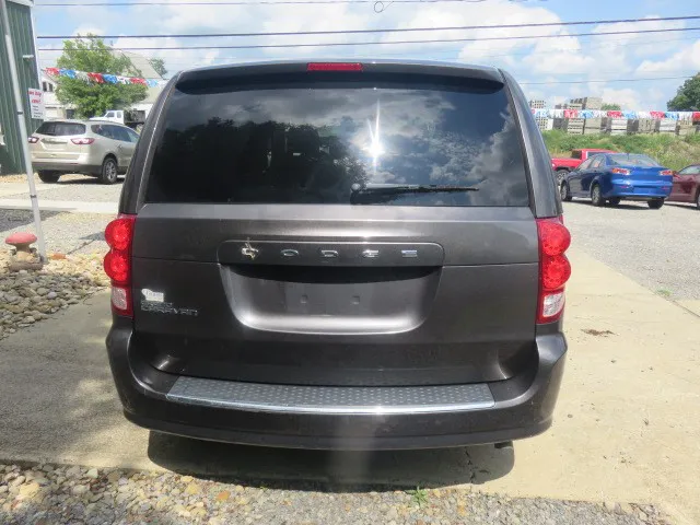 2016 Dodge Grand Caravan SE - Photo 10