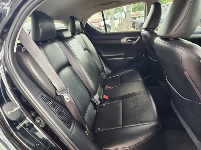 2012 Lexus CT 200h photo 15