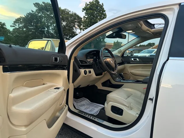 2018 Lincoln MKT Reserve - Photo 17