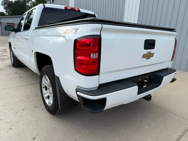 2017 Chevrolet Silverado 1500 LT Z71 - Photo 9