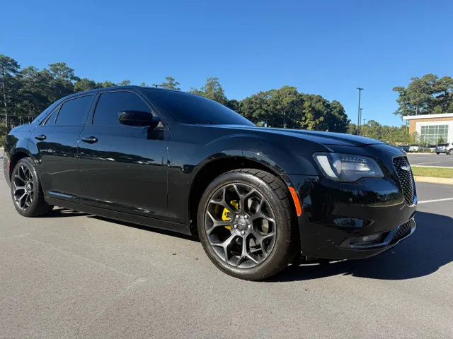2019 Chrysler 300