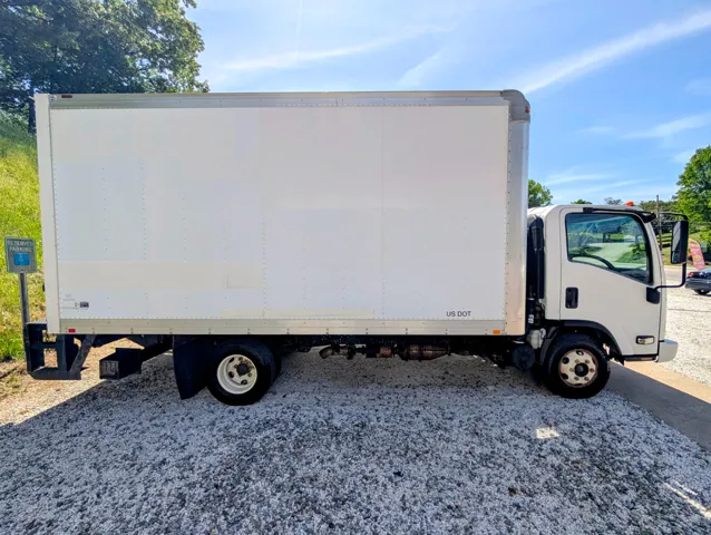 2010 Isuzu NPR's photo