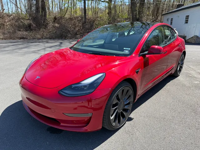 2023 Tesla Model 3 Performance's photo