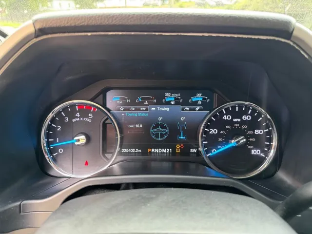 2017 Ford F-350 Lariat photo 2