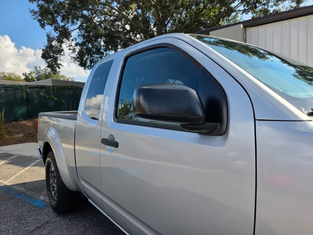 2016 Nissan Frontier photo 2