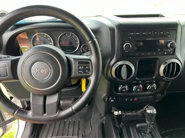 2011 Jeep Wrangler Sport - Photo 15