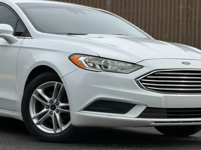 2018 Ford Fusion SE - Photo 7