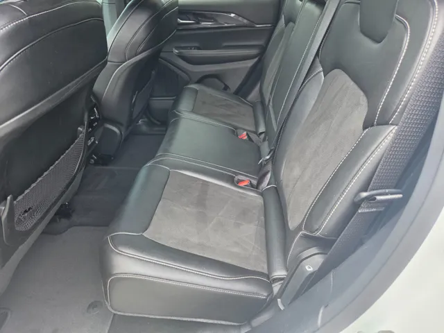 2023 Jeep Grand Cherokee Altitude - Photo 15