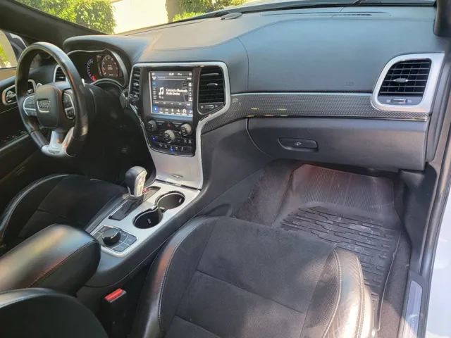 2018 Jeep Grand Cherokee Trackhawk - Photo 22