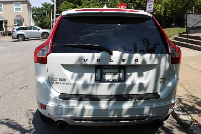 2012 Volvo XC60 T6 R-Design photo 2