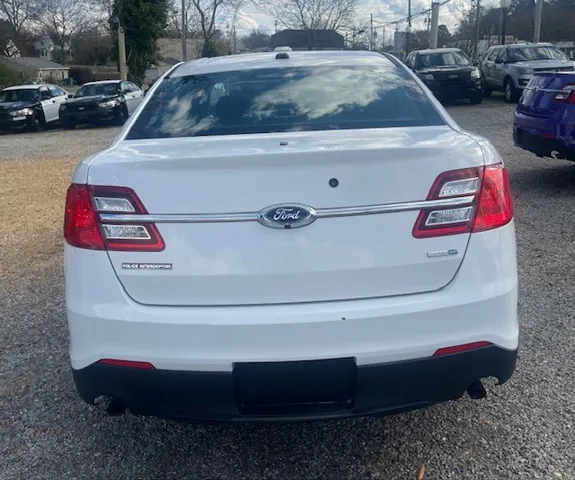 2013 Ford Taurus photo 3