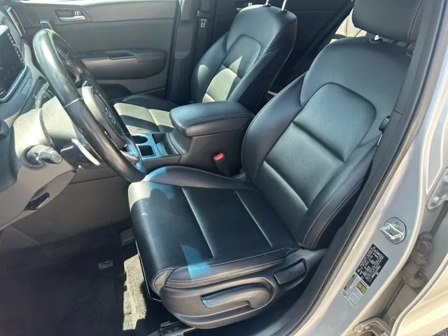 2020 Kia Sportage S - Photo 17