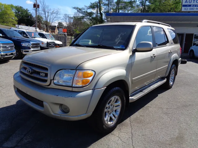 2004 Toyota Sequoia SR5