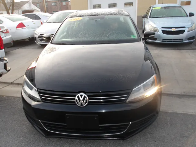 2013 Volkswagen Jetta SE's photo