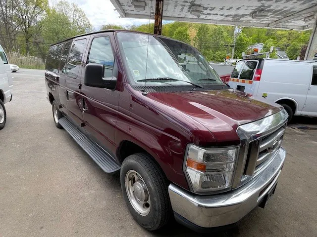 2011 Ford E-Series E-350 XLT Super Duty's photo