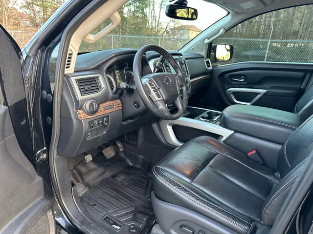 2017 Nissan Titan SL - Photo 27