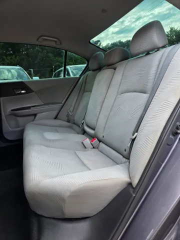 2017 Honda Accord LX - Photo 16
