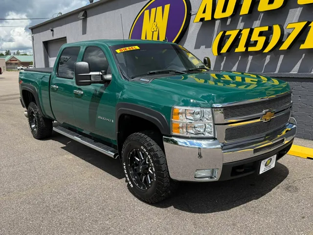 2008 Chevrolet Silverado HD 1LT 4WD Crew Cab SWB's photo