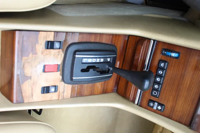 1982 Mercedes Benz 380 photo 14