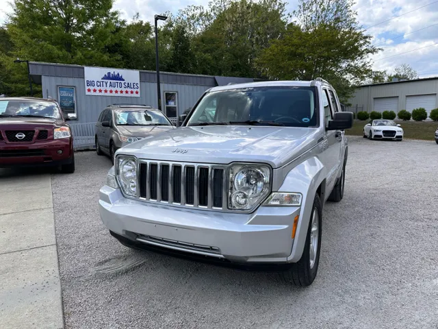 2011 Jeep Liberty Limited - Photo 2