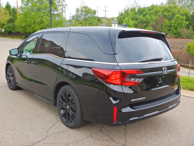 2025 Honda Odyssey Sport L - Photo 6