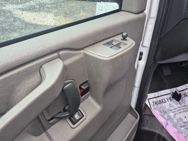 2023 Chevrolet Express Cargo Work Van - Photo 11