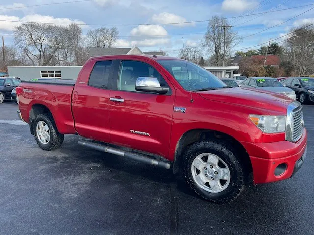 2011 Toyota Tundra Limited's photo