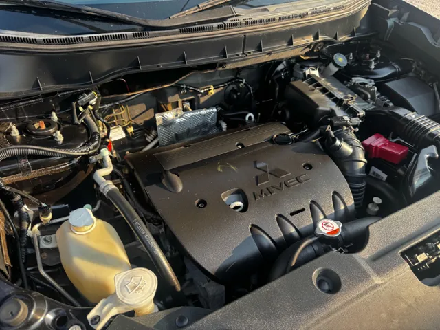 2013 Mitsubishi Outlander Sport SE ES photo 16
