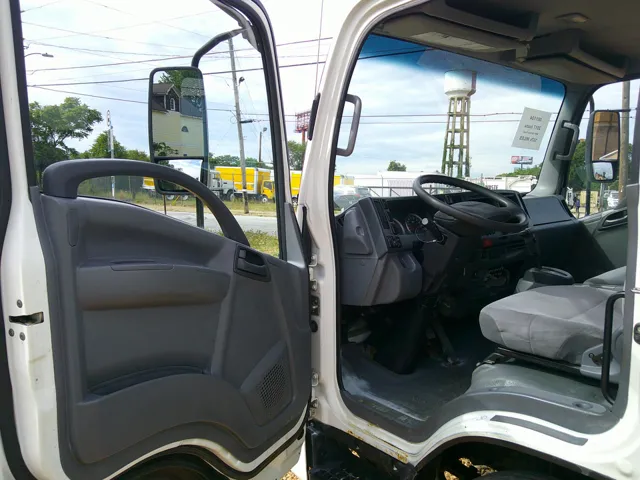 2017 Isuzu NPR HD - Photo 37