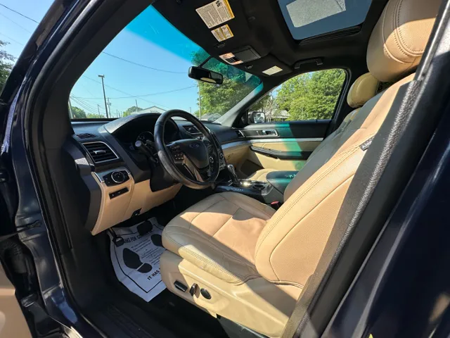 2016 Ford Explorer XLT - Photo 24