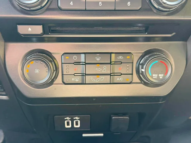2017 Ford F-150 XLT - Photo 17