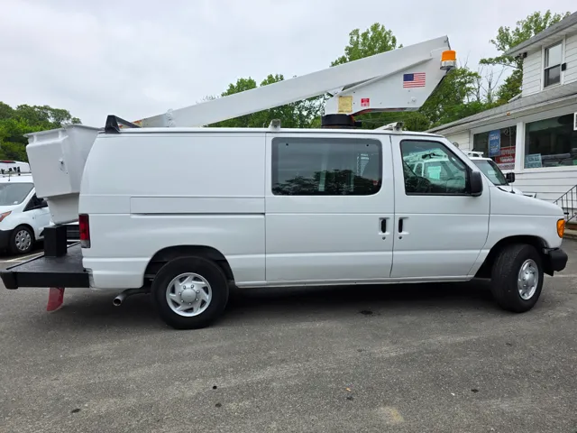 2005 Ford Econoline Van Commercial - Photo 16