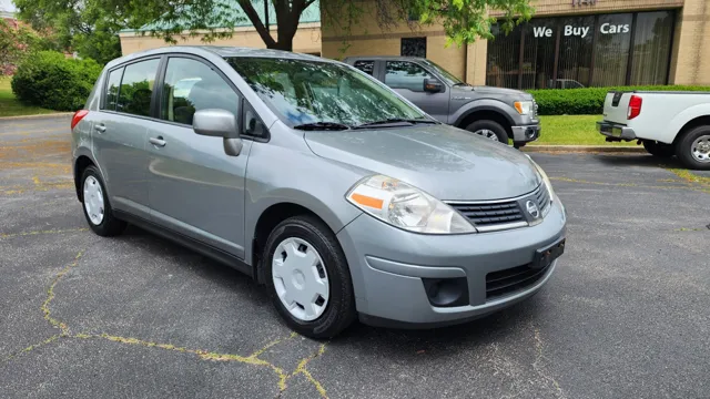2007 Nissan Versa 1.8 S Auto's photo