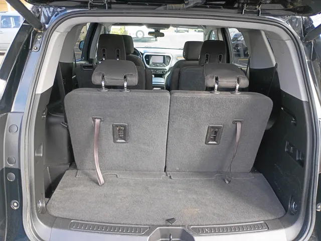 2017 Gmc Acadia SLE photo 4