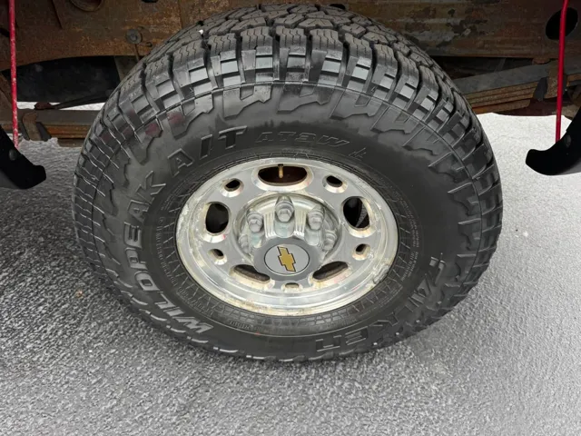2003 Chevrolet Silverado 2500HD LS - Photo 11