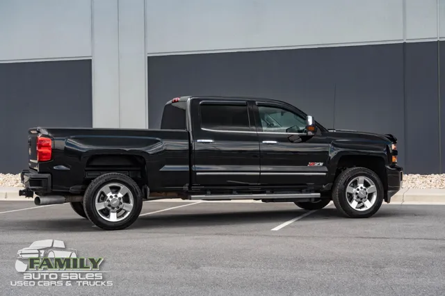 2016 Chevrolet Silverado 2500HD LTZ - Photo 11