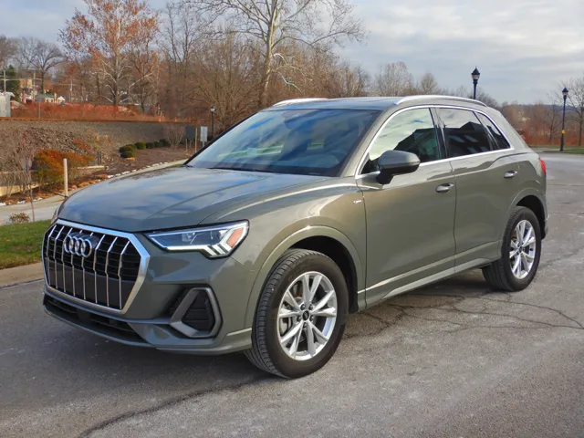 2025 Audi Q3 S Line Premium's photo