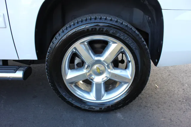 2011 Chevrolet Suburban LT - Photo 45