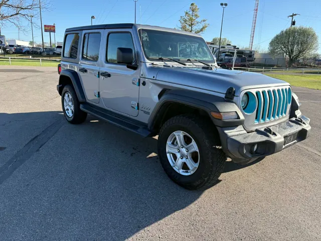 2020 Jeep Wrangler Sport S's photo
